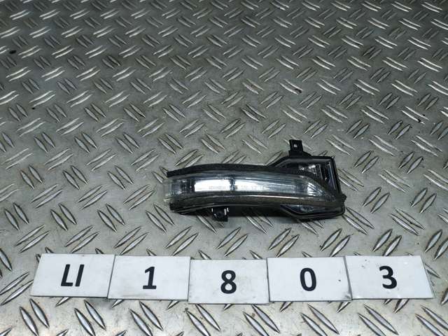 Покажчик повороту дзеркала, правий 84401FL000 SUBARU