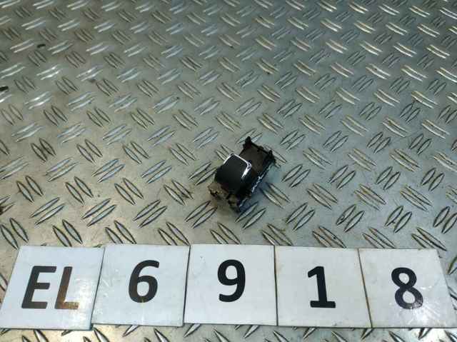 Кнопка підйомника заднього скла 8481078020 TOYOTA
