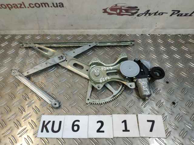 Двигун склопідіймача двері передньої, правої 8571030420 TOYOTA