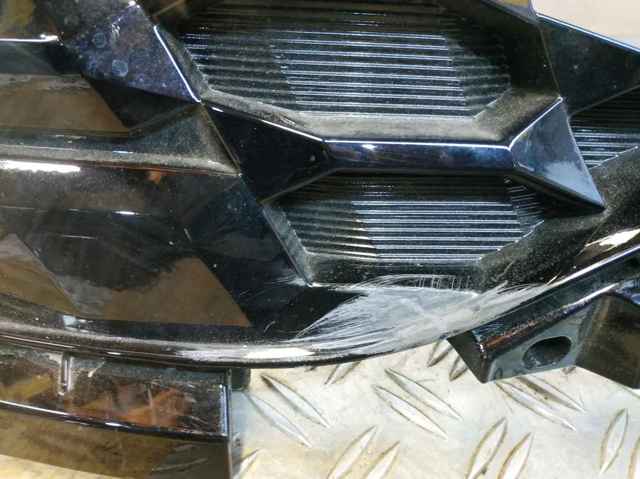 Решітка радіатора 86351R2020 HYUNDAI