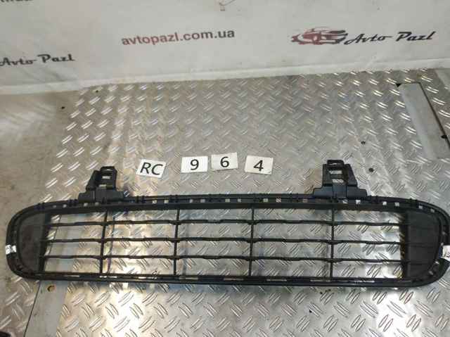 Решітка переднього бампера, центральна 86560H8HA0 HYUNDAI