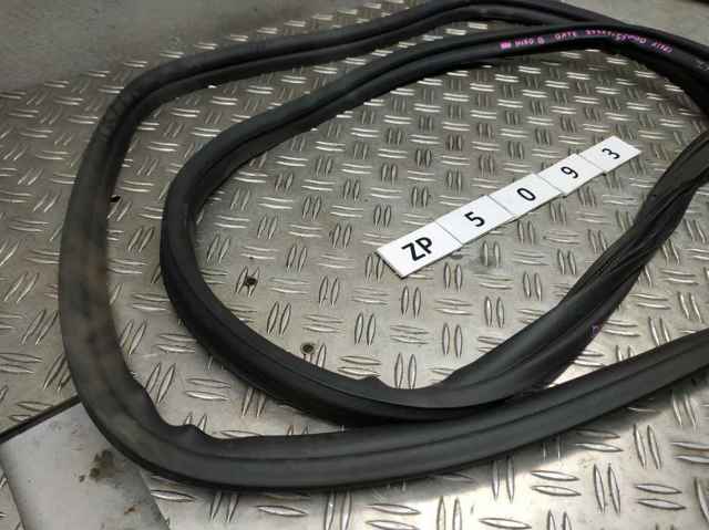 Ущільнювач задніх 3/5-й двері 87321G5000 HYUNDAI