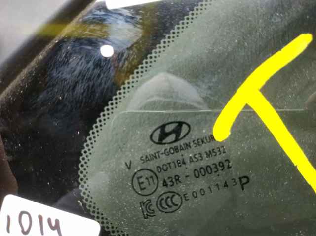 Скло кузова/багажного відсіку, праве 87820D3010 HYUNDAI