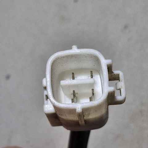 Передній правий датчик абс 8954260050 TOYOTA
