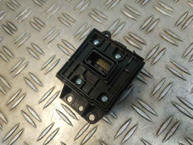 Датчик подушки безпеки 8983128040 TOYOTA