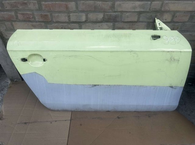 Дверка передня права 8J0831052A VAG