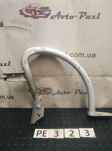 Кріплення кришки багажника 8K5827302AC VAG