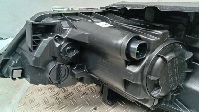 Фара передня права 92102D5000 MARKET (OEM)