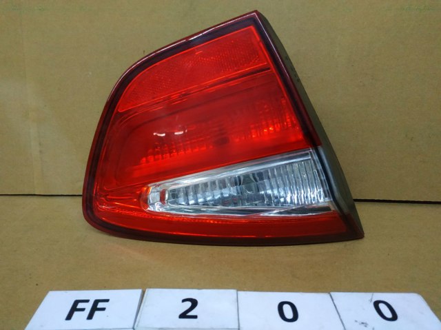 Задня ліва внутрішня фара 924031W2 HYUNDAI