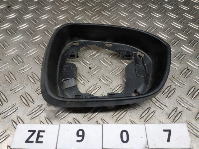 Праве бокове дзеркало 963016UN4C NISSAN