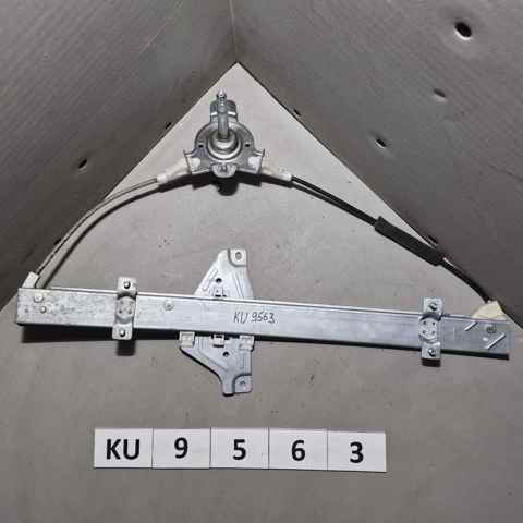 Склопідйомник задніх правих дверей 96548166 GM