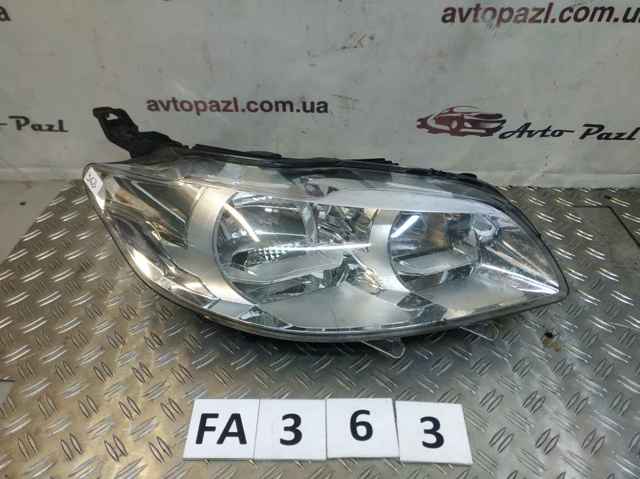 Фара передня права 9675138980 PEUGEOT