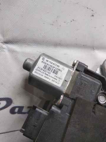 Мотор склопідйомника дверей передніх, правих 9675467380 PEUGEOT
