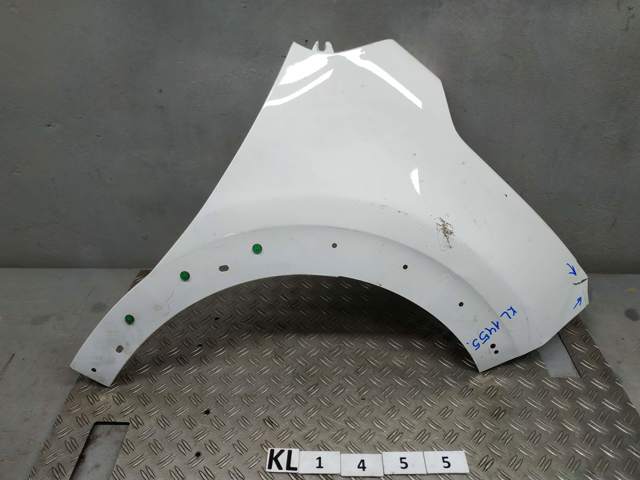 Переднє праве крило 9812868980 PEUGEOT