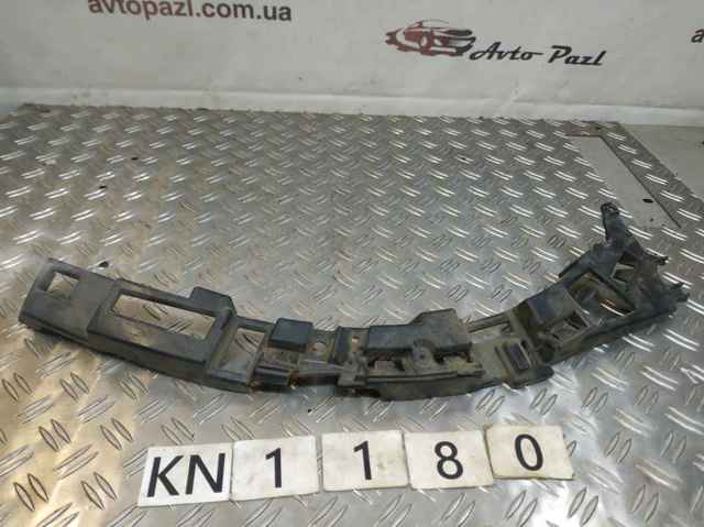 Кронштейн бампера переднього, правий 9816768780 PEUGEOT