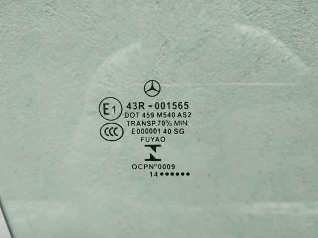 Скло передньої правої двері A1567250210 MERCEDES