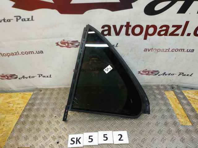 Куточок задніх лівих дверей A1677301308 MERCEDES