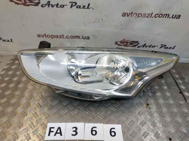 Фари AV1113W030AE FORD