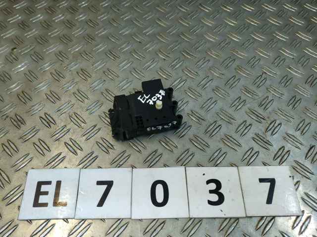 El7037 bbm461b60 моторчик заслонки пічки mazda 3 bl 08-13 BBM461B60