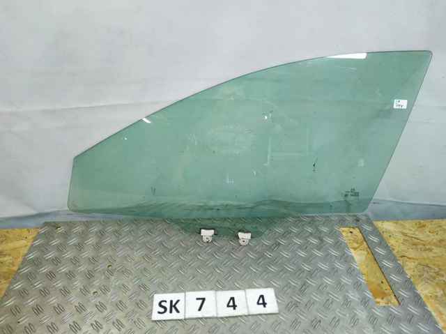 Скло передніх дверей, лівих BHN159510A MAZDA