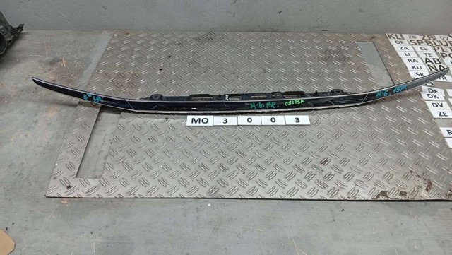 Молдинг кришки багажника GHK150852 MAZDA