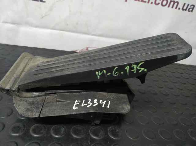 Підаль газу GHK341600D MAZDA