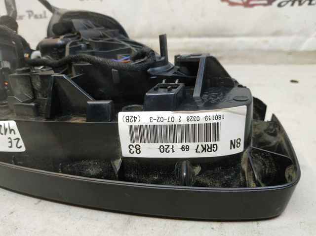 Праве бокове дзеркало GRK769121A MAZDA