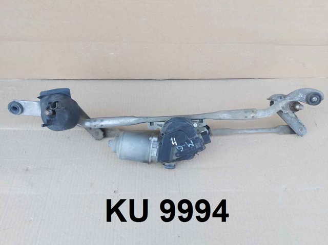 Мотор стеклоочищувача GS1D67340 MAZDA