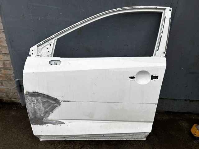 Двері кабіни H01016UAMA NISSAN