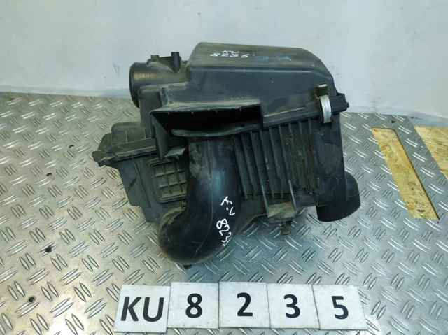 Корпус повітряного фільтра L32713320C MAZDA