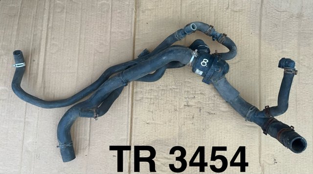 Корпус термостата в зборі LR020126 LAND ROVER