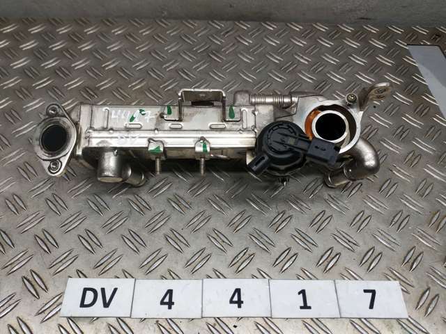 Радіатор системи рециркуляції ОГ LR125548 LAND ROVER