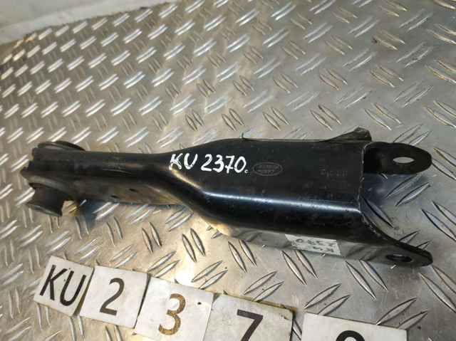 Балансир задній нижній, лівий LR128795 LAND ROVER