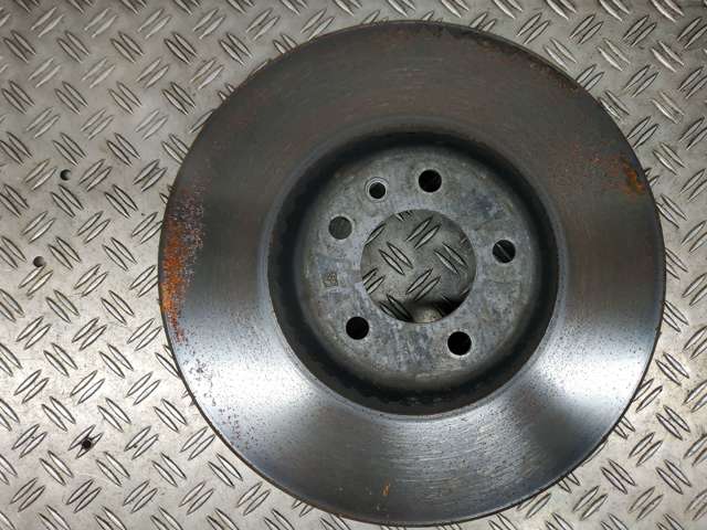 Гальмо дискове переднє LR153518 LAND ROVER