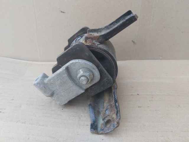 Права подушка двигуна MN101441 MITSUBISHI
