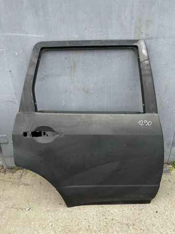 Двері пасажирські задні праві MR954672 MITSUBISHI