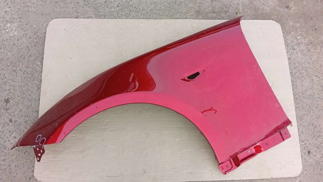 Ліве переднє крило N24352211A MAZDA
