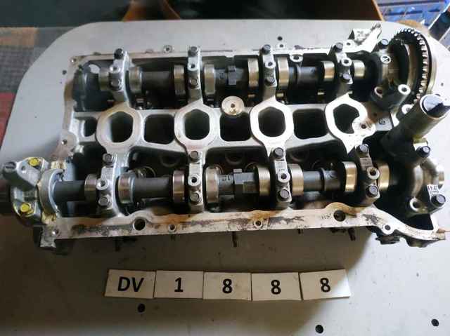 Головка циліндрів PE0110100B MAZDA