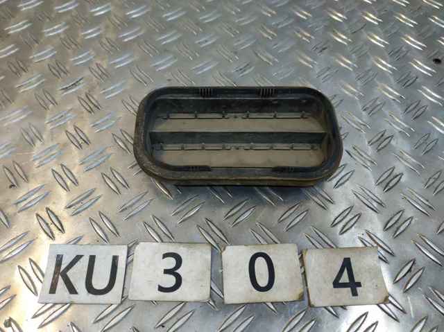 Решітка вентиляційна задня YF1A54280B62AE FORD