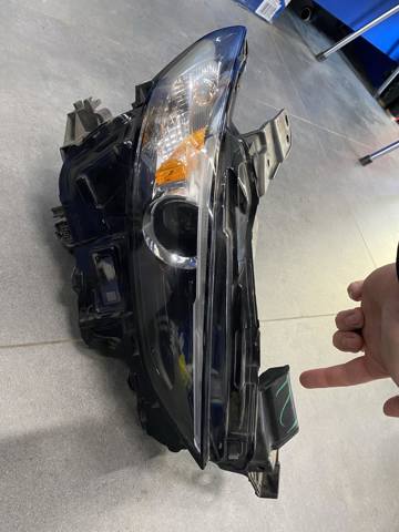 Права блок фара BCJH51030 MAZDA