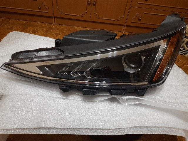 Фара ліва передня 92101F2 HYUNDAI