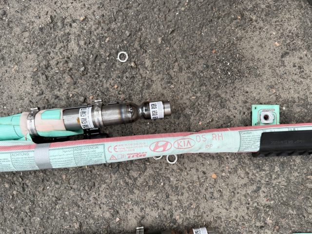 Подушка безпеки, шторка бічна, права, AIRBAG 80420J9500 HYUNDAI