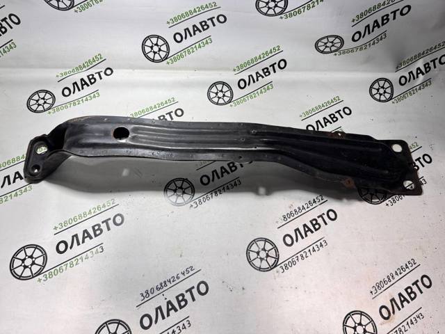 Підрамник двигуна 112402F200 NISSAN