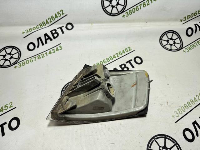 Вказівник повороту правий 261302F000 NISSAN