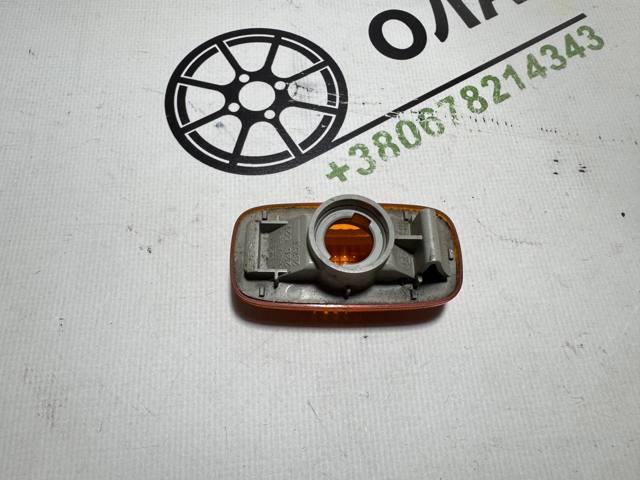 Поворітель повороту на крилі 261609F000 NISSAN