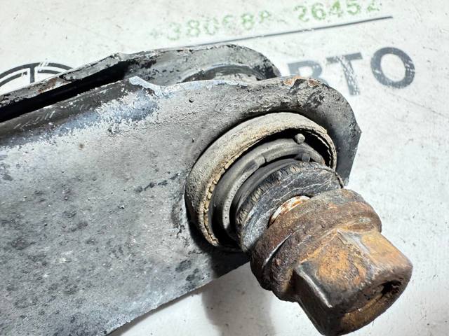 Важелі задньої підвіски 33326867540 BMW