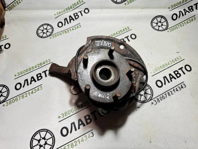 Цапфа передня ліва 40015BU000 NISSAN