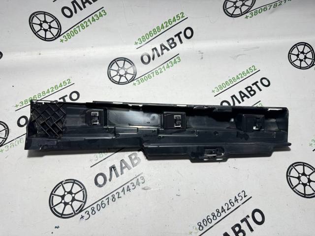 Опора порога (кріплення) 51777256919 BMW
