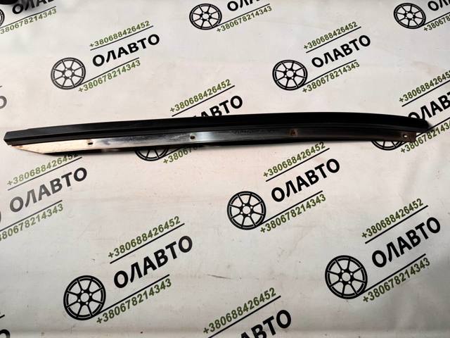 Молдинг лобового скла, лівий 72761BM400 NISSAN