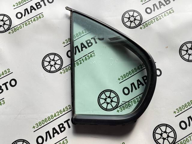 Скло-кватирка двері, задній, лівою 822632F000 NISSAN